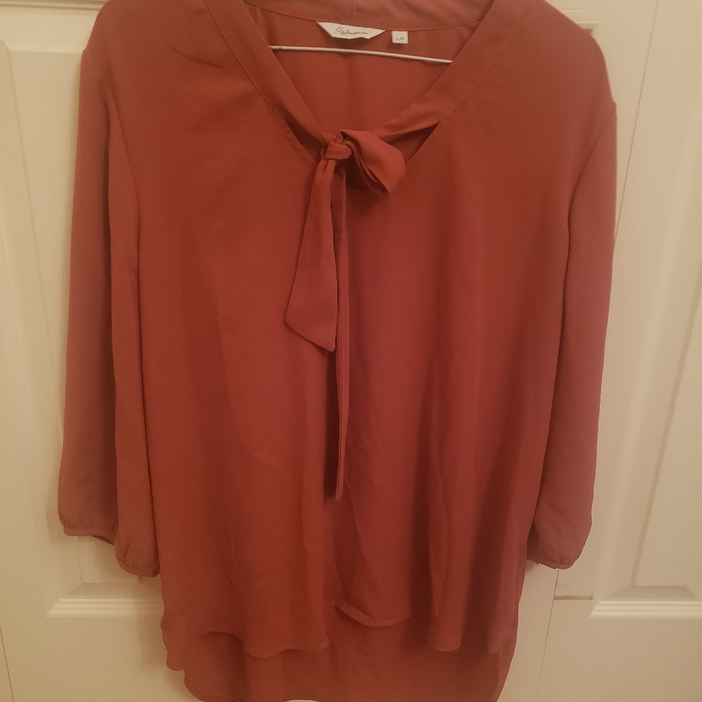 3/$25 Beautiful blouse from Reitmans, size L